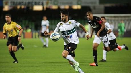 科林蒂安3-0巴伊亚：德佩传射助主场碾压