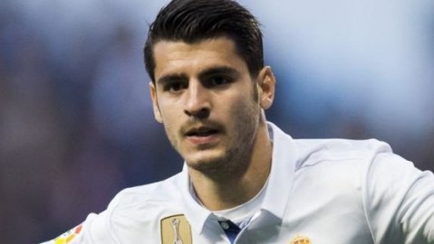 铁汉戴罩！波兰主帅实锤莱万面部骨折后续，这回真拼了老命就为去世界杯