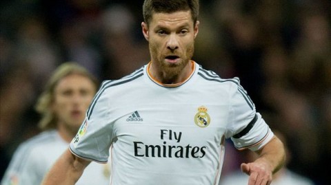 45岁的阿隆索，就这样被皇马解雇，午夜梦回时他是否会后悔？