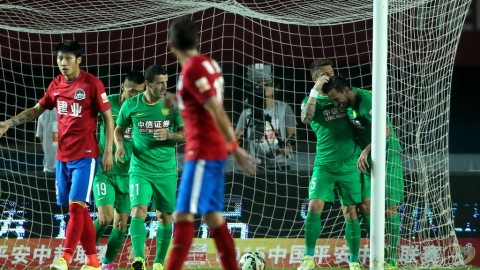 中超第17轮：大连英博2-0山东泰山——新帅首秀开门黑，“魔鬼主场”吞噬泰山