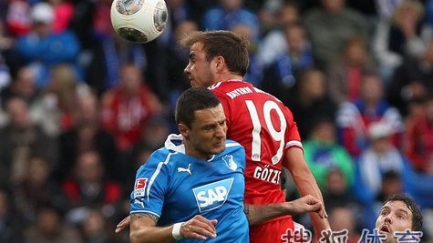 人民公园球场的疯狂一夜！汉堡这波逆转让柏林联合彻底跌入深渊