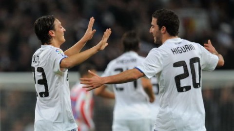 北看台嘘声与叹息：1-1，25岁阿森纳旧将救主，汉堡逼平德甲第14背后的生存之道