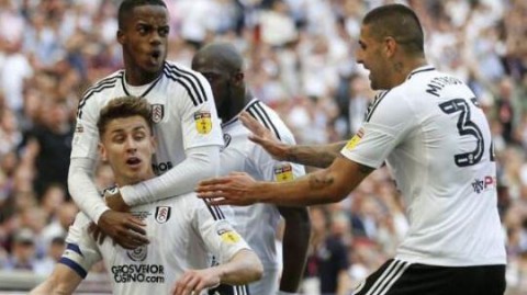 伦敦碗的圣诞挽歌：一次解围失误如何将西汉姆推向深渊