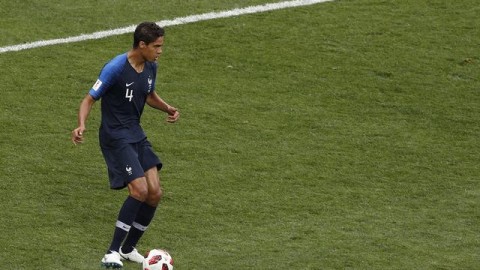 12月01日西甲第14轮皇家社会vs比利亚雷亚尔：补时绝杀点燃阿诺埃塔，黄潜客场险胜皇社