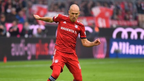 致青春！“罗贝里”聚首！拜仁官方晒里贝里罗本自拍合照：传奇！