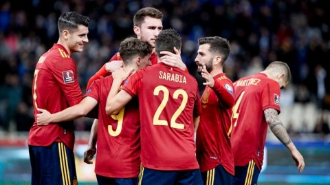 世预赛E组末轮惊魂：西班牙2-2战平土耳其，全胜金身被破仍直通美加墨