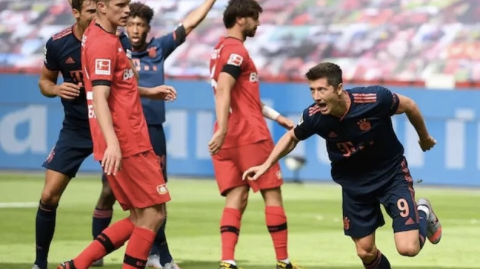 勒沃库森遭遇补时噩梦！门兴客场1-1逼平药厂，德甲争冠格局再生变数