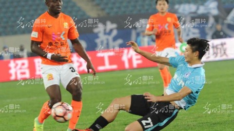 五外援狂轰4球！卡迪斯世界波+绍尔复出破门，武汉三镇4-1大胜大连英博迎赛季首胜
