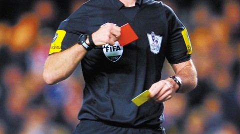 英超第25轮：富勒姆1-2埃弗顿——克拉文农场惊魂夜，莱诺致命乌龙助太妃糖客场逆转