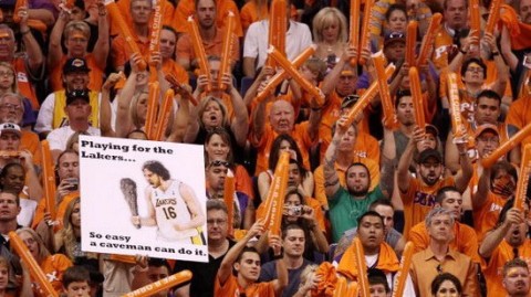 【绝境中的里程悲——东契奇41分空砍，残阵太阳113-110三分绝杀送湖人三连败】