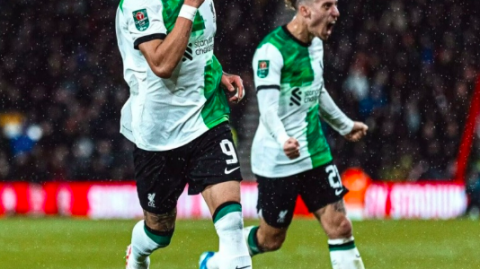 索兰克“蝎子摆尾”炸裂主场！伯恩茅斯2-0斩落纽卡，英超争四格局再添变数