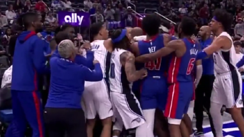 从奥兰多的青春风暴到费城的迷茫：那年秋天我们追的NBA杯赛